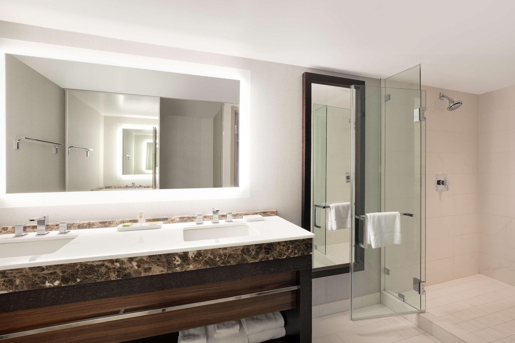 Hilton Mclean Tysons Corner Exterior foto