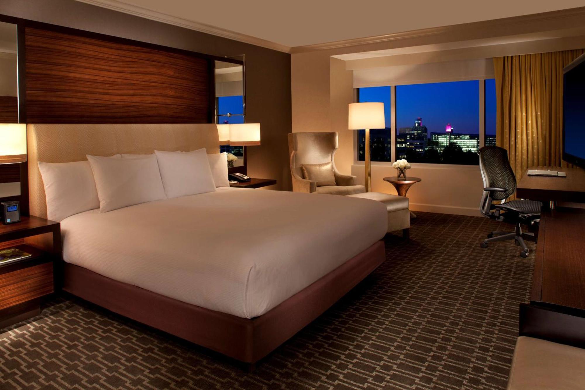 Hilton Mclean Tysons Corner Exterior foto